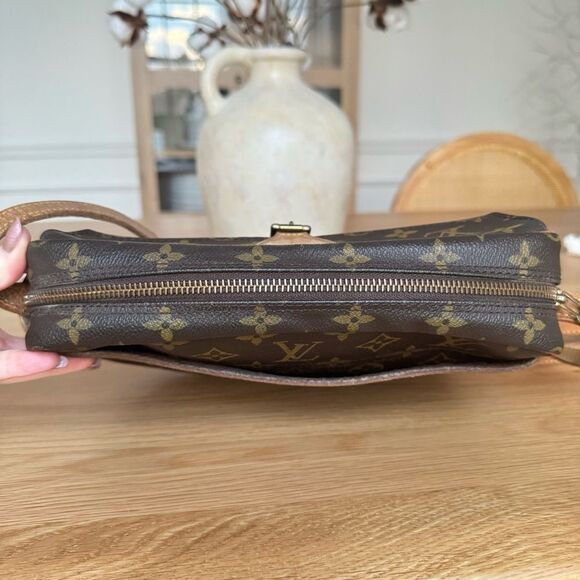 ✅AUTHENTIC✅LOUIS VUITTON JEUNEFILLE MM CROSSBODY BAG - Picture 9 of 16